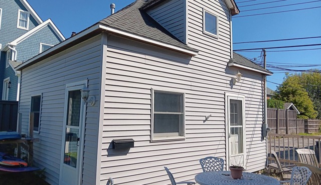 Cozy 1-bedroom cottage in adorable Bay Head