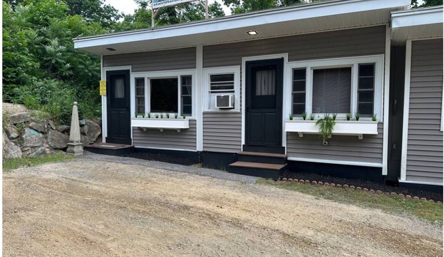 Cozy 1-Bedroom Cottage Meredith shared beach with AC
