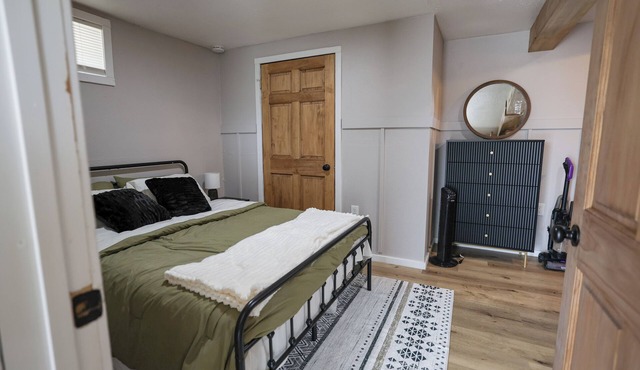 Cozy 1-bedroom Guest House