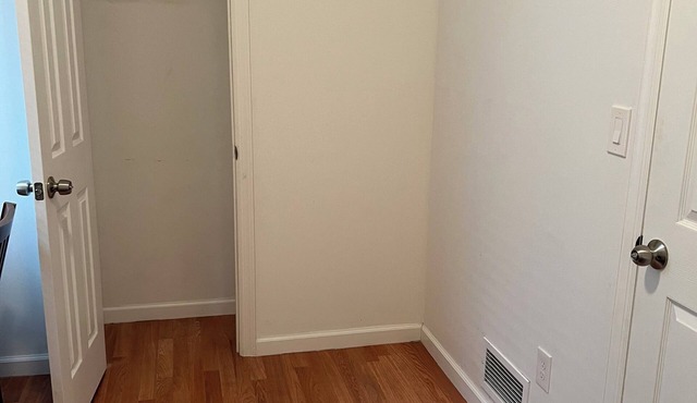 Cozy 1-bedroom house with AC and WiFi in marvelous New Brunswick