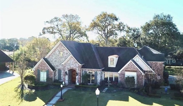 Cozy 1-bedroom house with AC, WiFi in nice Port Neches