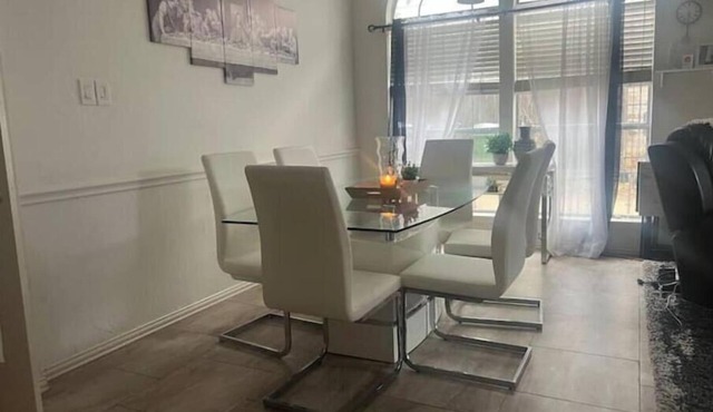 Cozy 1-bedroom house in lovely Arlington with AC