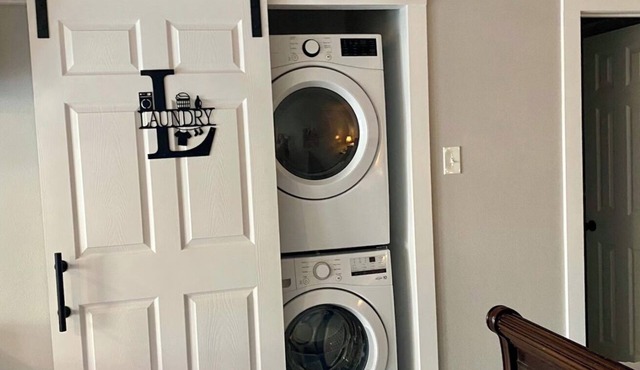 Cozy 1-bedroom house in lovely Dallas with AC comfort