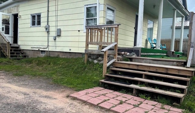 Cozy 1-bedroom house in amazing L'Anse with AC