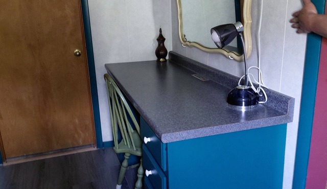 Cozy 1-bedroom house in beautiful Jeannette with AC
