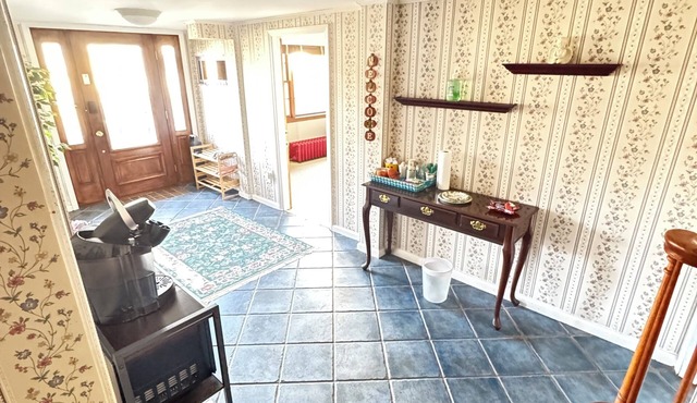 Cozy 1-bedroom in a house with WiFi, AC in charming Watchung
