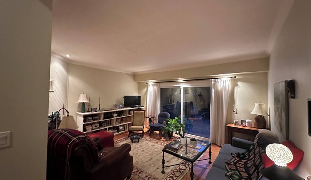 Cozy 1 bedroom in Condo