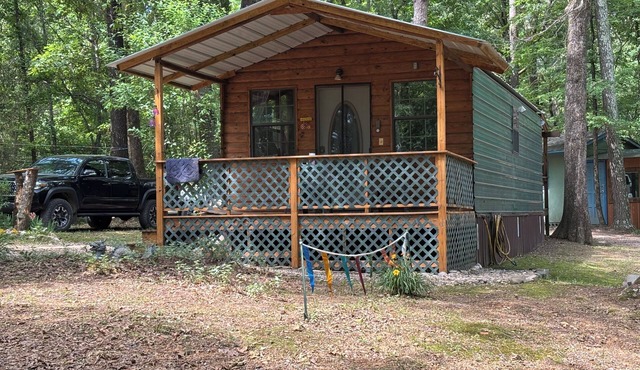 Cozy 1-bedroom manufactured home with cabin vibe in adorable Glenwood with AC
