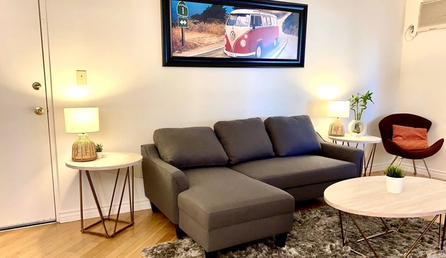 Cozy 1 Bedroom minutes to Glendale Galleria!