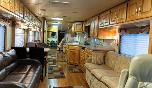 Cozy 1-bedroom mobile home in charming Quakertown with AC