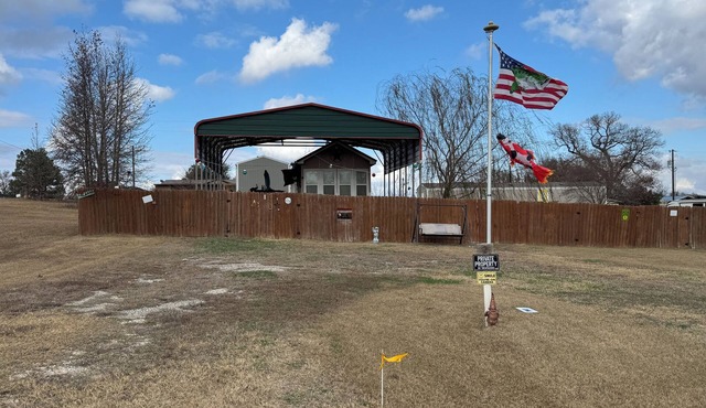 Cozy 1-bedroom mobile home in lovely Quitman with AC