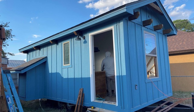 Cozy 1-bedroom mobile home with WiFi, AC in enjoyable Odessa