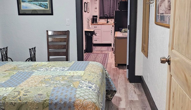 Cozy 1-bedroom space in peaceful Riggins in walking distance to town amenities