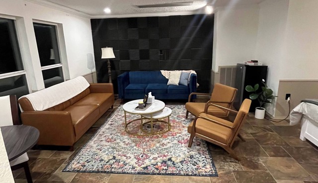 Cozy 1-bedroom studio in Arlington in a quiet neighborhood