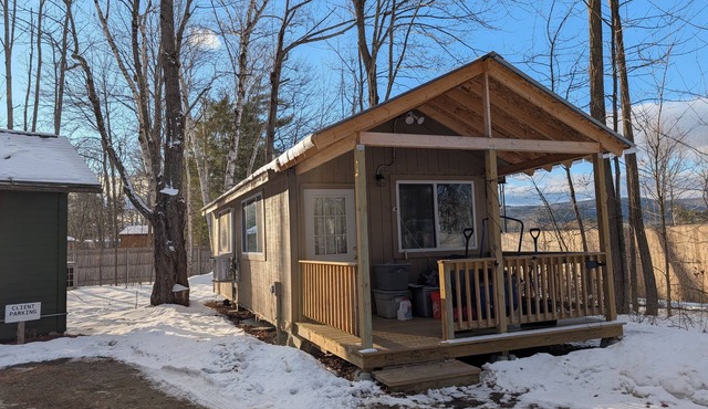 Cozy 1-bedroom studio in tranquil Belgrade with AC