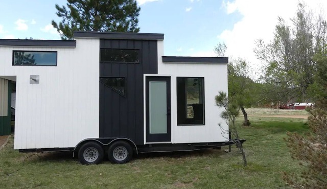 Cozy 1-bedroom Tiny House on Platte River with AC, WiFi