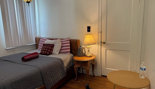 Cozy 1-bedroom in beautiful Highland Springs House with Shared Bathroom