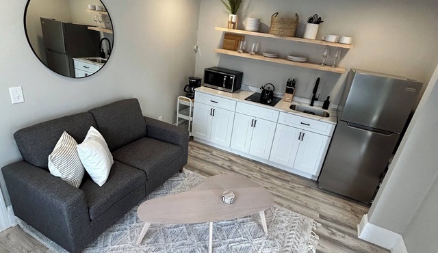 Cozy 1-bedroom apartment in adorable North Providence