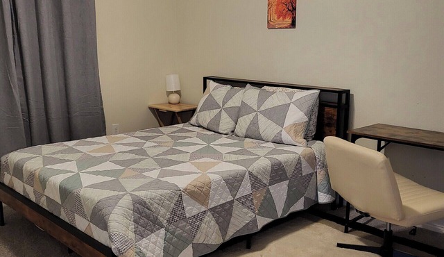 Cozy 1-bedroom with fitness room and WiFi in charming Cedar Park