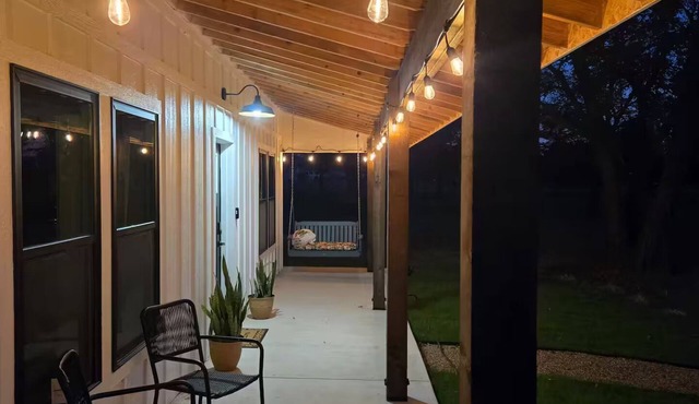 Cozy 1-BR cottage by Shawnee Twin Lakes w/full kitchen & bath,king bed & laundry