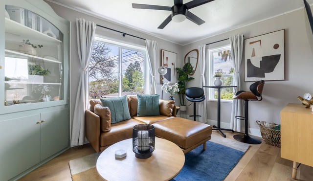 Cozy 100-year-old Brick Cottage. Thoughtfully designed for Travel Professionals.