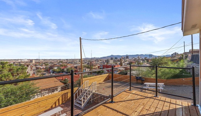Cozy 1B Private Terrace View