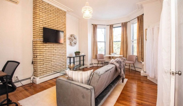 Cozy 1Bed, 1Bath in Brookline, MBTA