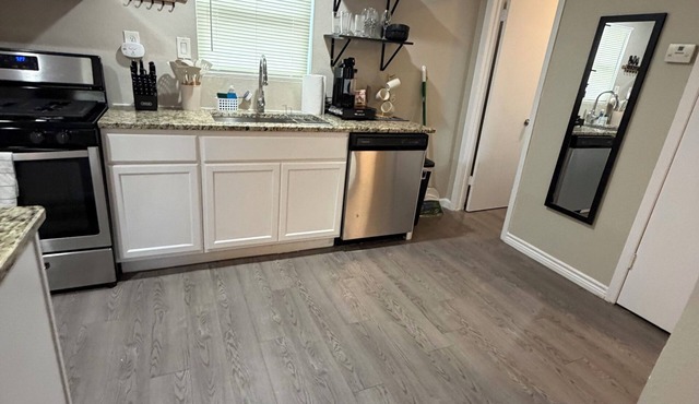 Cozy 1Bed Studio Near DT- FtSam-UIW-Trinity-PEARL!