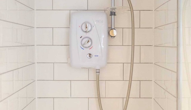 Cozy 1BedRoom Manchester Apt Sleeps 2 Fast WiFi