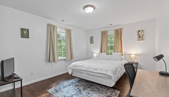 $ Cozy 1BR 1BA Apartment: Near Fort Gregg-Adams $