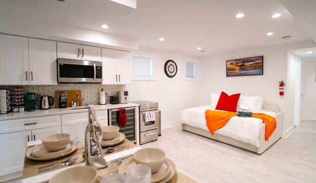 Cozy 1BR 1BA Retreat in a Private DC Basement