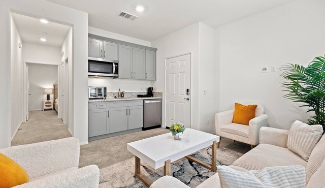 Cozy 1BR Apartment with Living Room & Private Bath