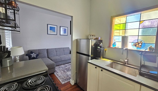 Cozy 1BR Apartment- Walk to Thames