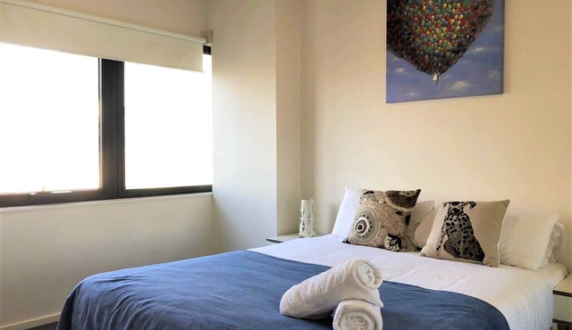 COZY 1BR Apartment + WiFi/Gym/Pool at the Heart of Melbourne