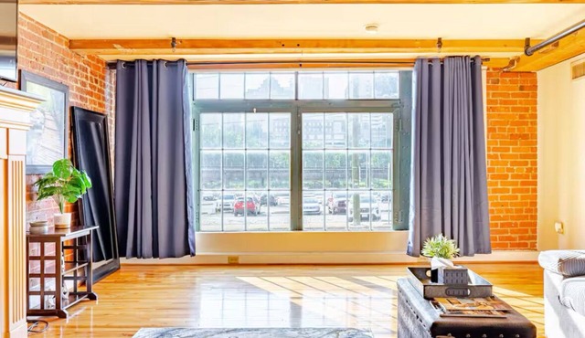 Cozy 1BR Apt in Downtown Richmond, Nearby Attractions within walking distance