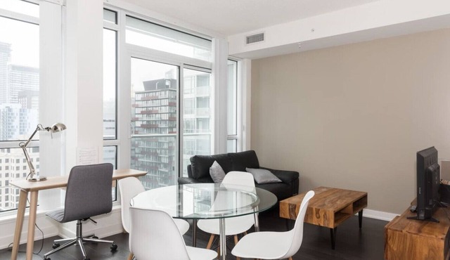 Cozy 1BR Apt with Billiards near Alexandra Theatre