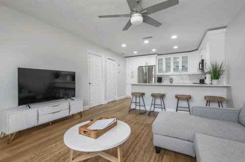 Cozy 1BR Condo Family & Pet Friendly