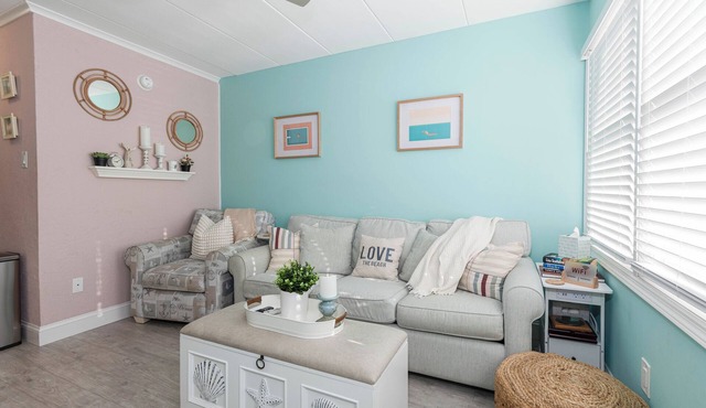 Cozy 1BR condo North Wildwood with WiFi, AC, 1.5 blk to beach, Boardwalk, Moreys
