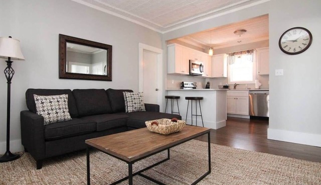 Cozy 1BR Getaway Steps from Lake Winnipesaukee