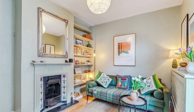 Cozy 1BR in Greenwich Garden Walk to River Park