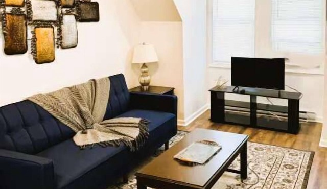 Cozy 1BR Retreat - Private - Near City