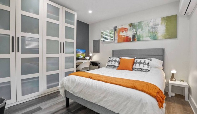 Cozy 1BR Sleeps 4 | 10 min to OSU + DT | Queen Bed