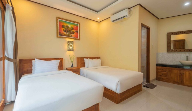 Cozy 1BR Twin Room in Legian Bali