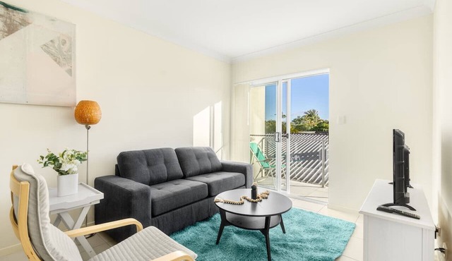 Cozy 1BR Unit in Springwood Great Location Parking