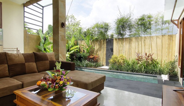 Cozy 1BR Villa - 11Min Drive To Berawa Beach! W/Private Swimming Pool!