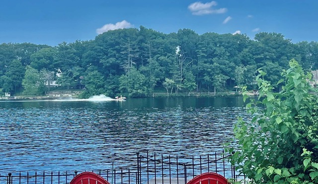 Cozy 1BR waterfront apartment with a 1st floor feel in Worcester, MA.