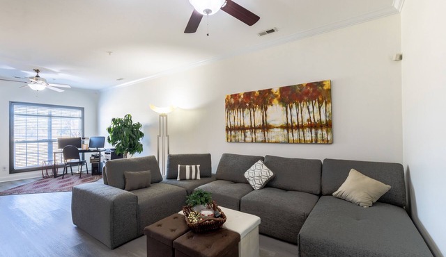 Cozy 1Lvl 2BR Townhome near HSV Airport.
