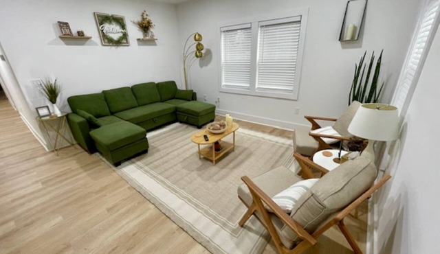 Cozy 2/1 Duplex 10 minutes from ATL Airport- Unit B