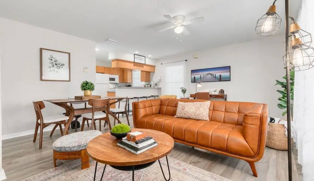 Cozy 2/1 Walkable to dwtn Safety Harbornn