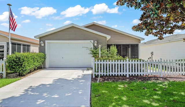 COZY 2/2 PATIO VILLAGE IN THE VILLAGE OF DUVAL, NEAR POOLS & GOLF COURSES!